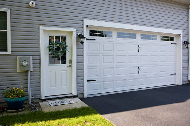 24/7 Emergency Garage Door Panel Replacement experts in Giles County County, VA